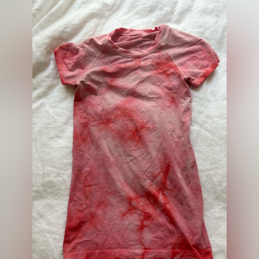 LULU LEMON PINK TIE DYE SHIRT